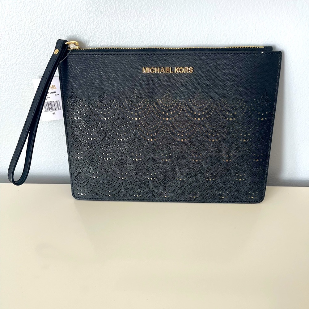 NWT Michael Kors Jet Set Zip Clutch